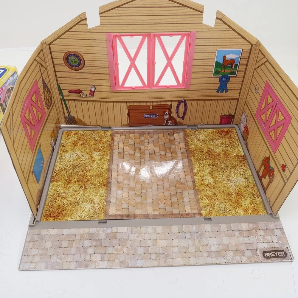 Breyer 3 Horse Stable 688 not complete Playset Toy Pink Roof Store away